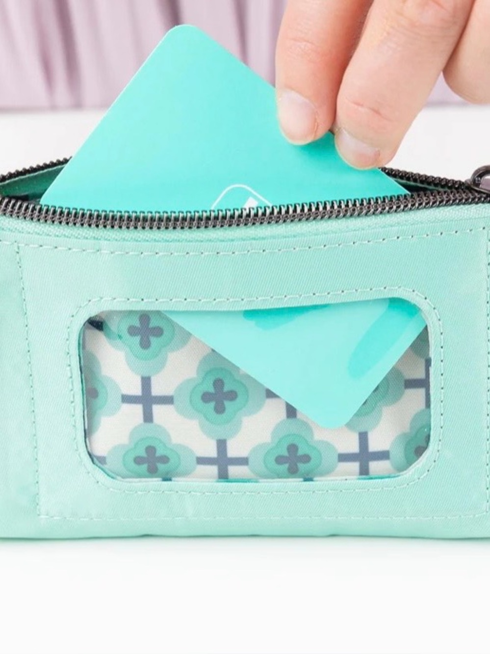 NWT Lug BUBBLE MINT METRO XL Quilted Zip Pouch - Picture 4 of 5